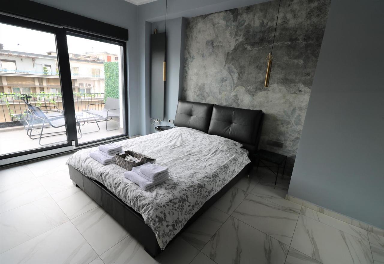Deluxe Skyline Retreat Studio - Old Town Bükreş Dış mekan fotoğraf