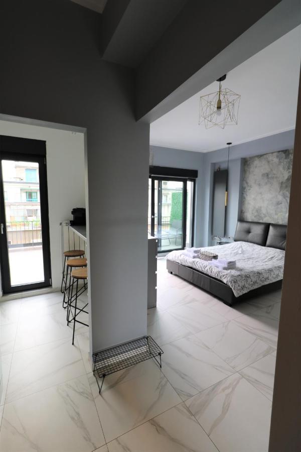 Deluxe Skyline Retreat Studio - Old Town Bükreş Dış mekan fotoğraf