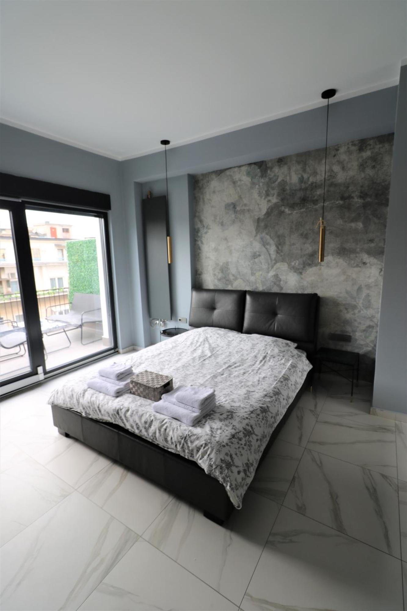 Deluxe Skyline Retreat Studio - Old Town Bükreş Dış mekan fotoğraf