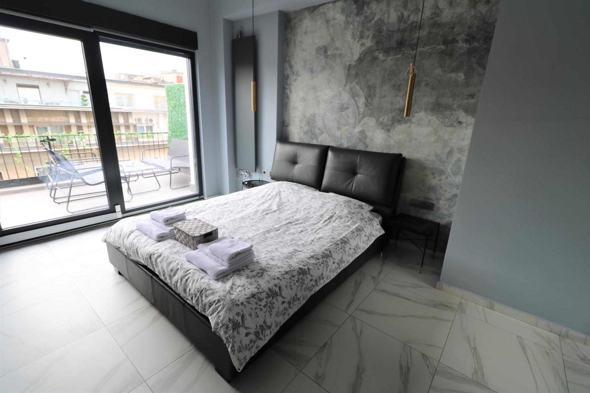 Deluxe Skyline Retreat Studio - Old Town Bükreş Dış mekan fotoğraf