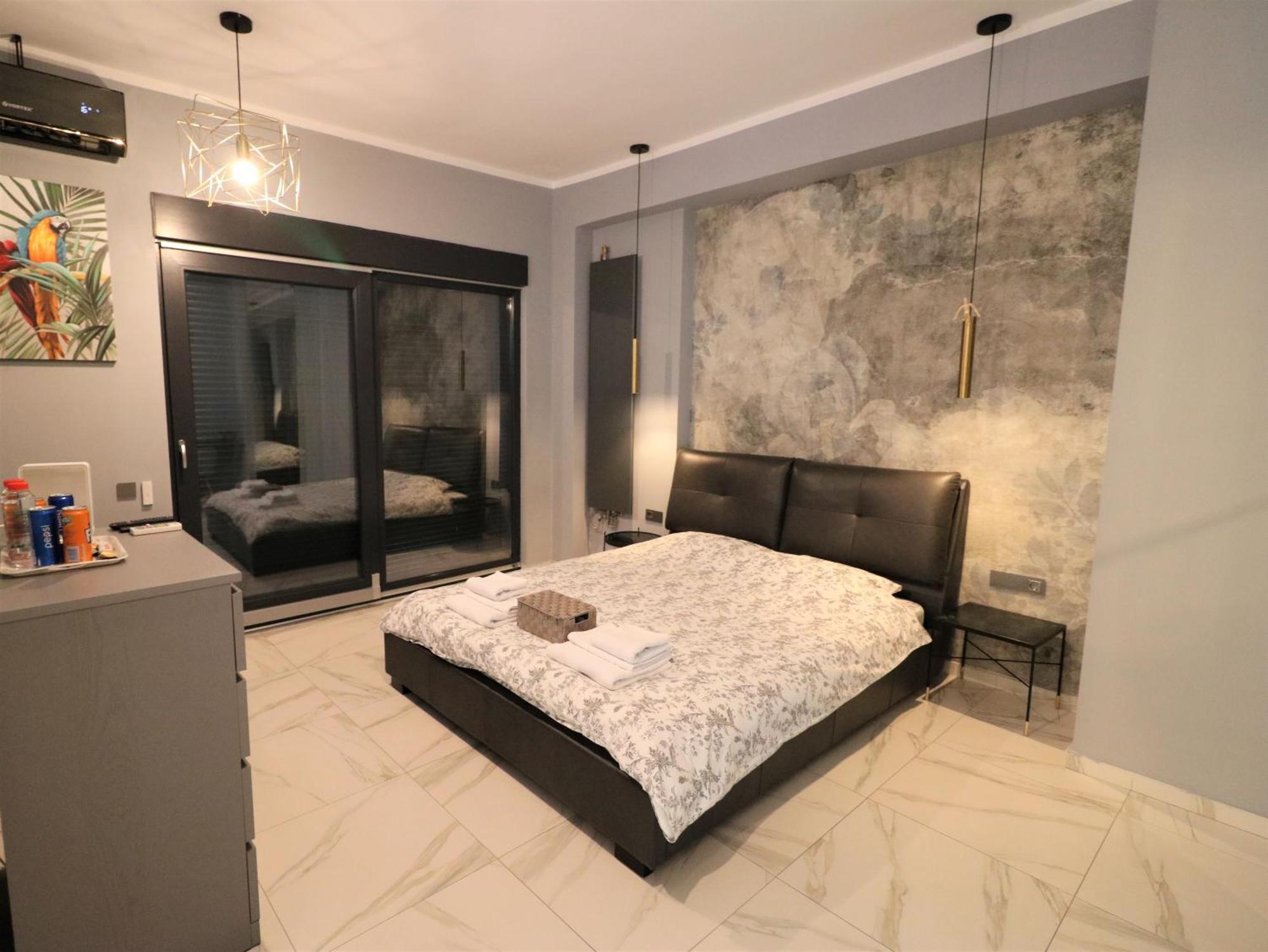 Deluxe Skyline Retreat Studio - Old Town Bükreş Dış mekan fotoğraf
