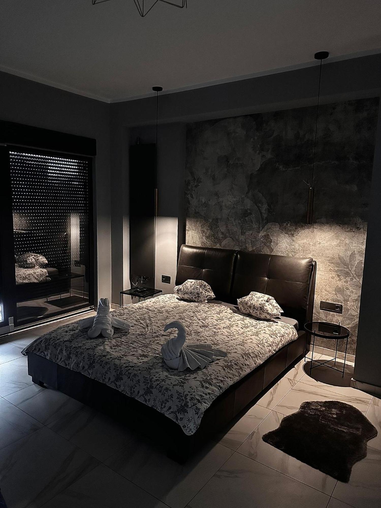 Deluxe Skyline Retreat Studio - Old Town Bükreş Dış mekan fotoğraf